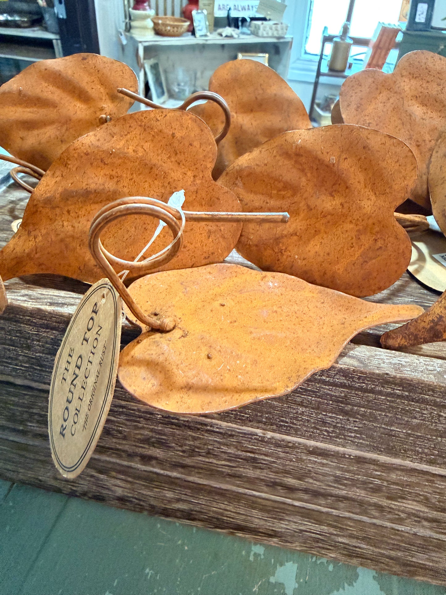Round Top Collection Rusted Ivy Leaf (Priced Individually) Great for Styling!